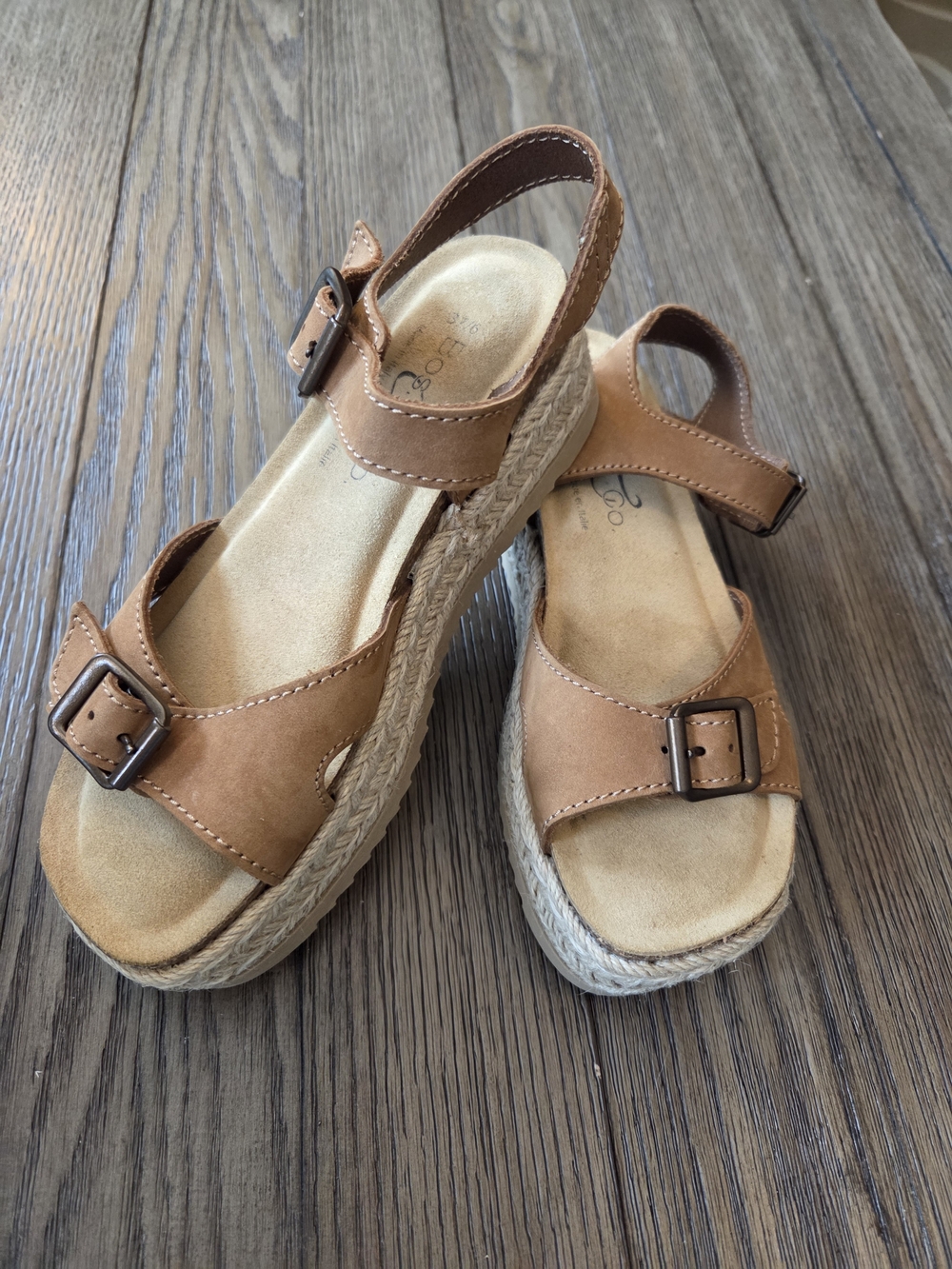 Bos. & Co. Tan Slingback Leather Flatform Sandals with Buckles